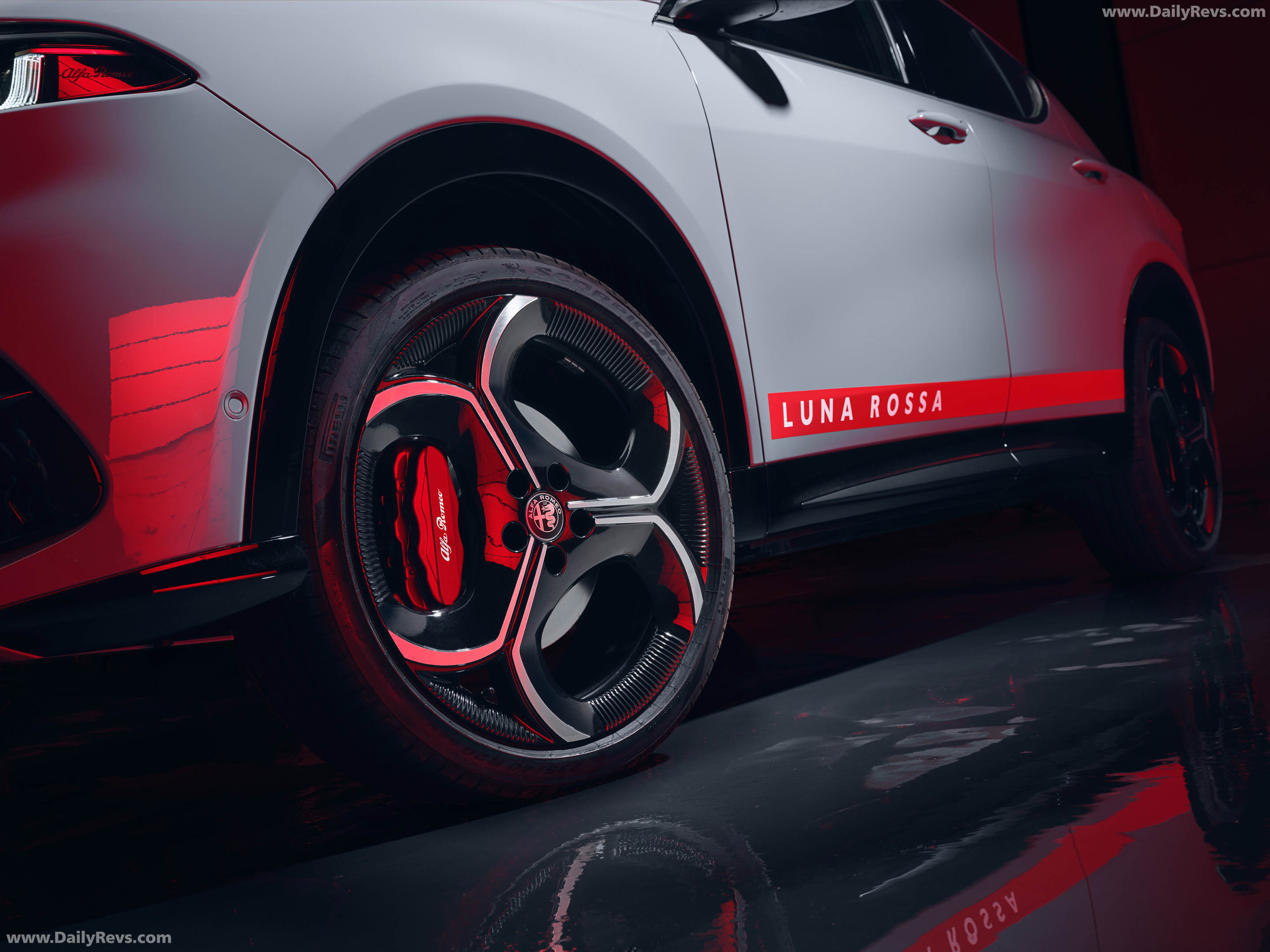2027 Alfa Romeo Tonale Luna Rossa Exterior
